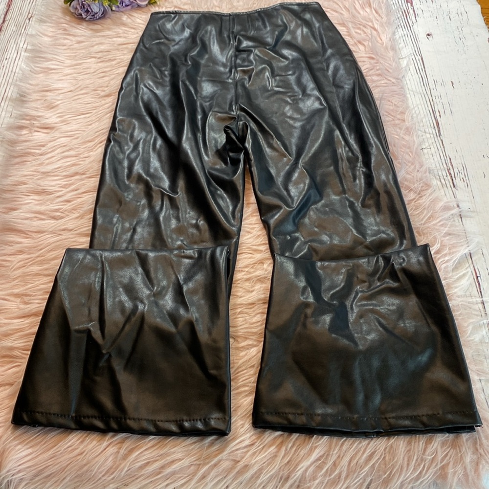 Abercrombie & Fitch Vegan Leather High Rise Split Leg Flare Pants sz S - Picture 9 of 9